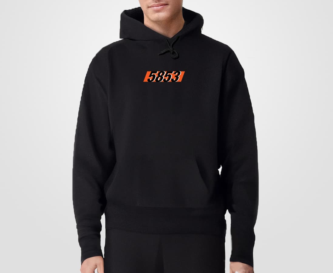 5853 hoodie model